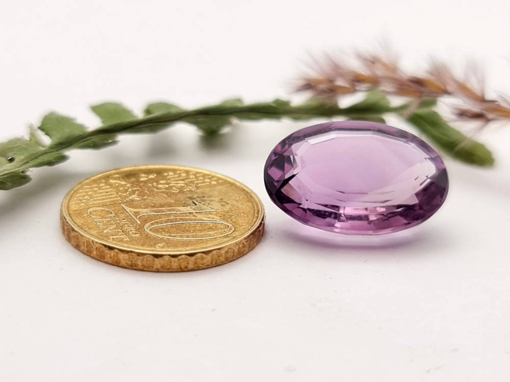 Echter facettierter Amethyst oval, violett lila 18x13mm 12,3ct (Nr.840)