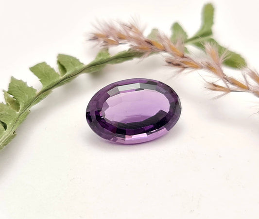 Echter facettierter Amethyst oval, violett lila 18x12mm 10,24ct (Nr.843)