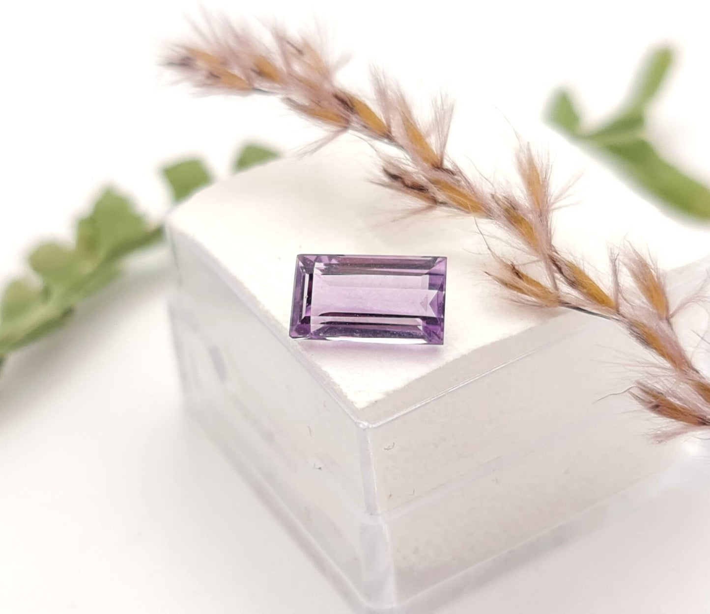 Echter facettierter Amethyst rechteck , violett lila 9,4x5,3mm 1,9ct (Nr.846)