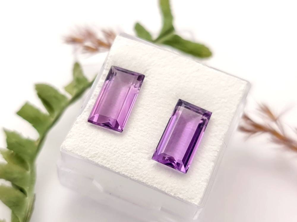 Echter facettierter Amethyst rechteck , violett lila Paar, 2 Stück 12,5x6,3mm 5,68ct (Nr.861)