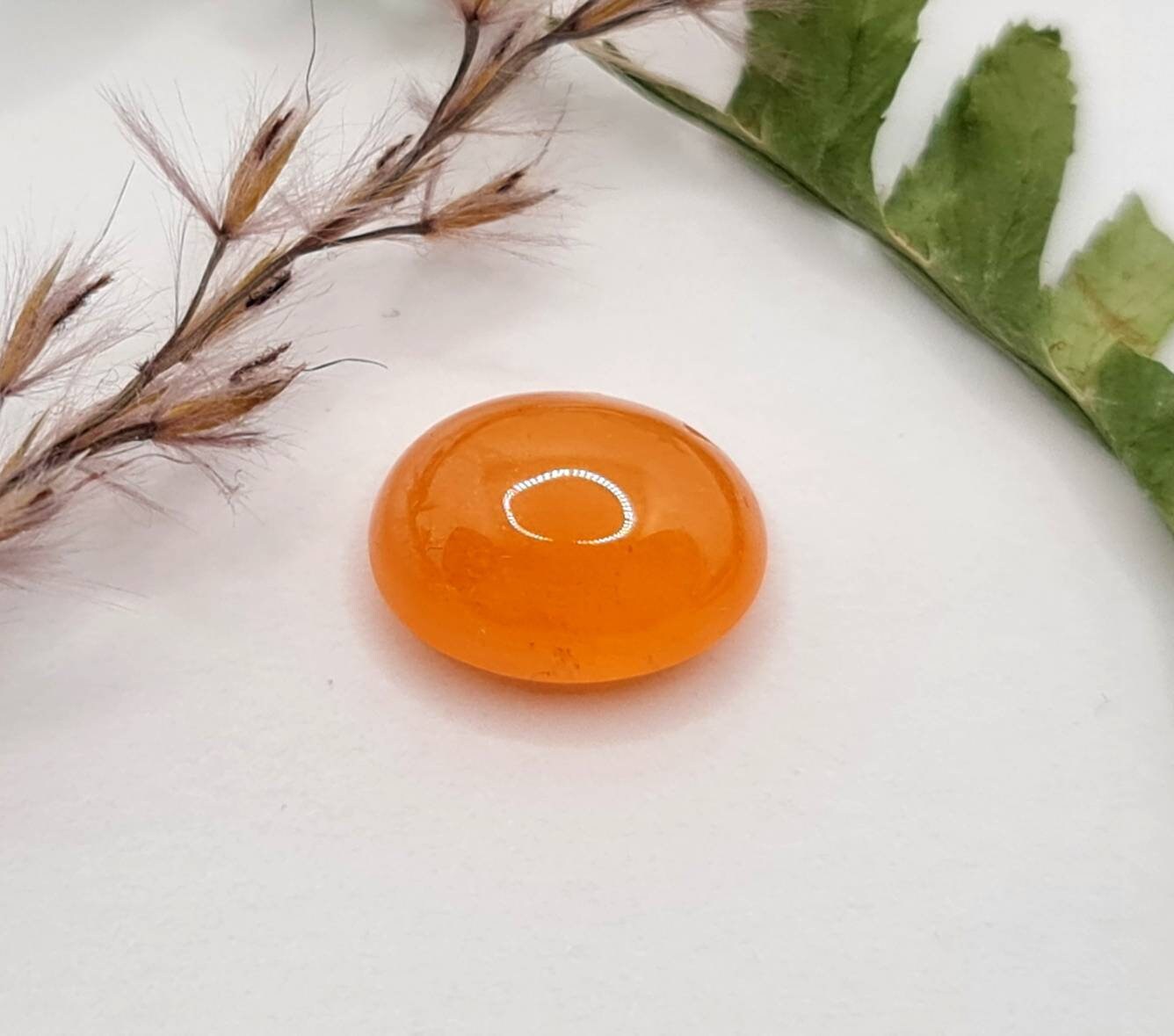 Orangefarbenes ovales Mandaringranat Cabochon Spessartin 12,1x9,4mm 7,70ct (Nr.515)