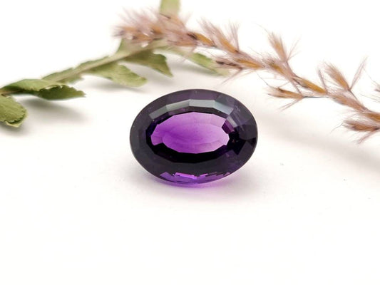 Echter facettierter Amethyst oval, violett lila 16,3x12,1mm 11,6ct (Nr.874)