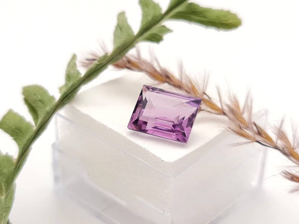 Echter facettierter Amethyst rechteck , violett lila 10x8mm 3,6ct (Nr.883)