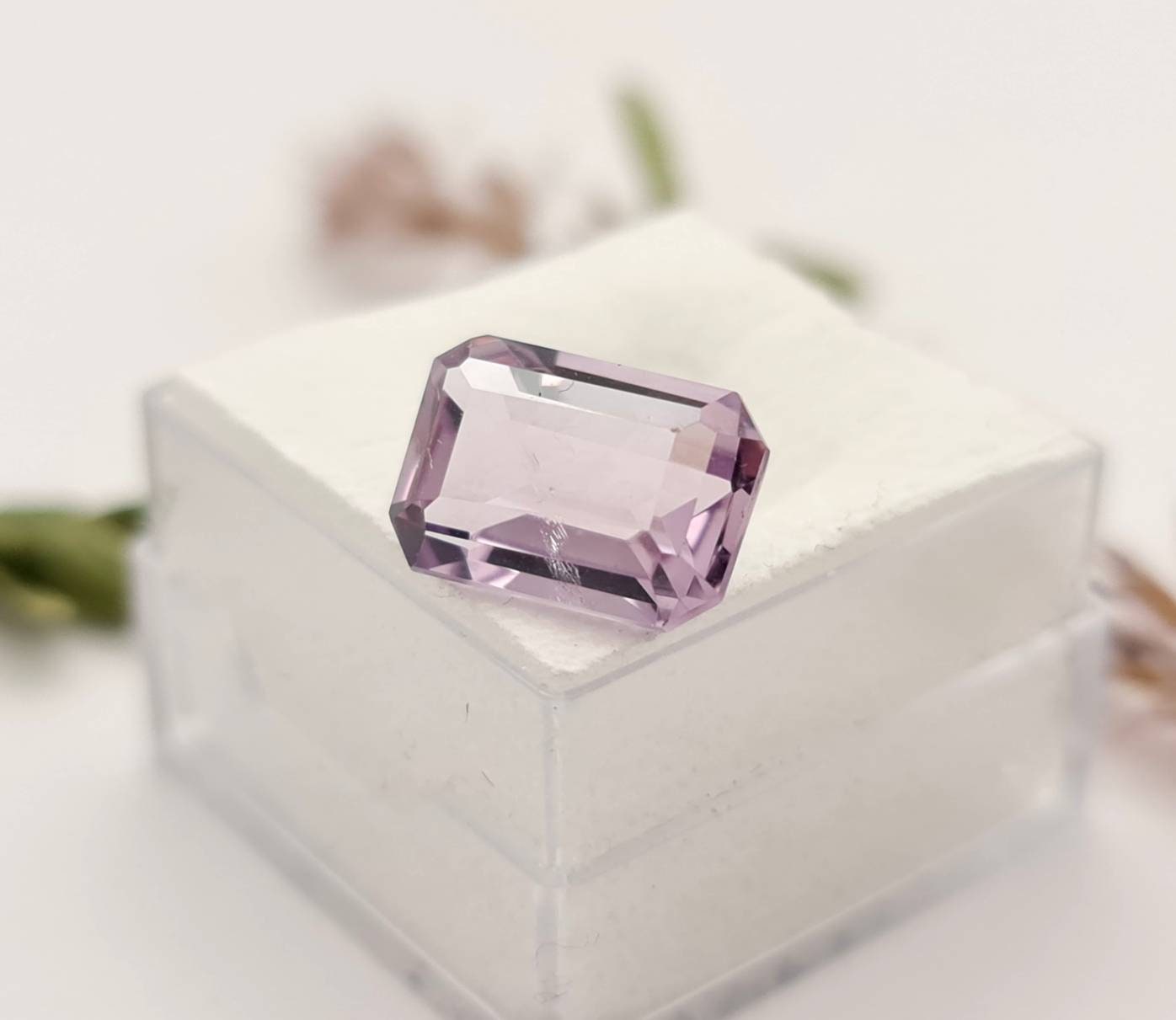 Echter facettierter Amethyst rechteck , violett lila rosa, Rose de France 12,2x8,4mm 4,7ct (Nr.888)