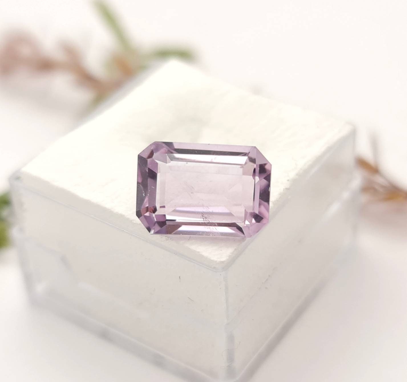 Echter facettierter Amethyst rechteck , violett lila rosa, Rose de France 12,2x8,4mm 4,7ct (Nr.888)