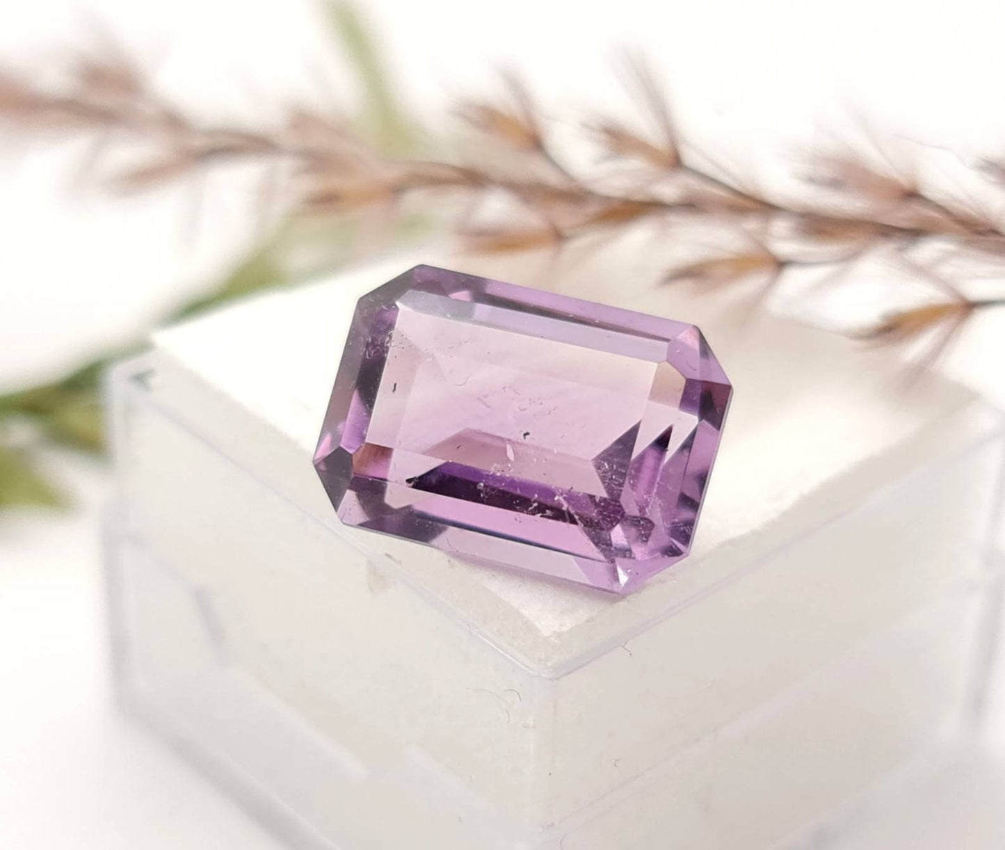 Echter facettierter Amethyst rechteck , violett lila 14,3x10,1mm 7,6ct (Nr.890)