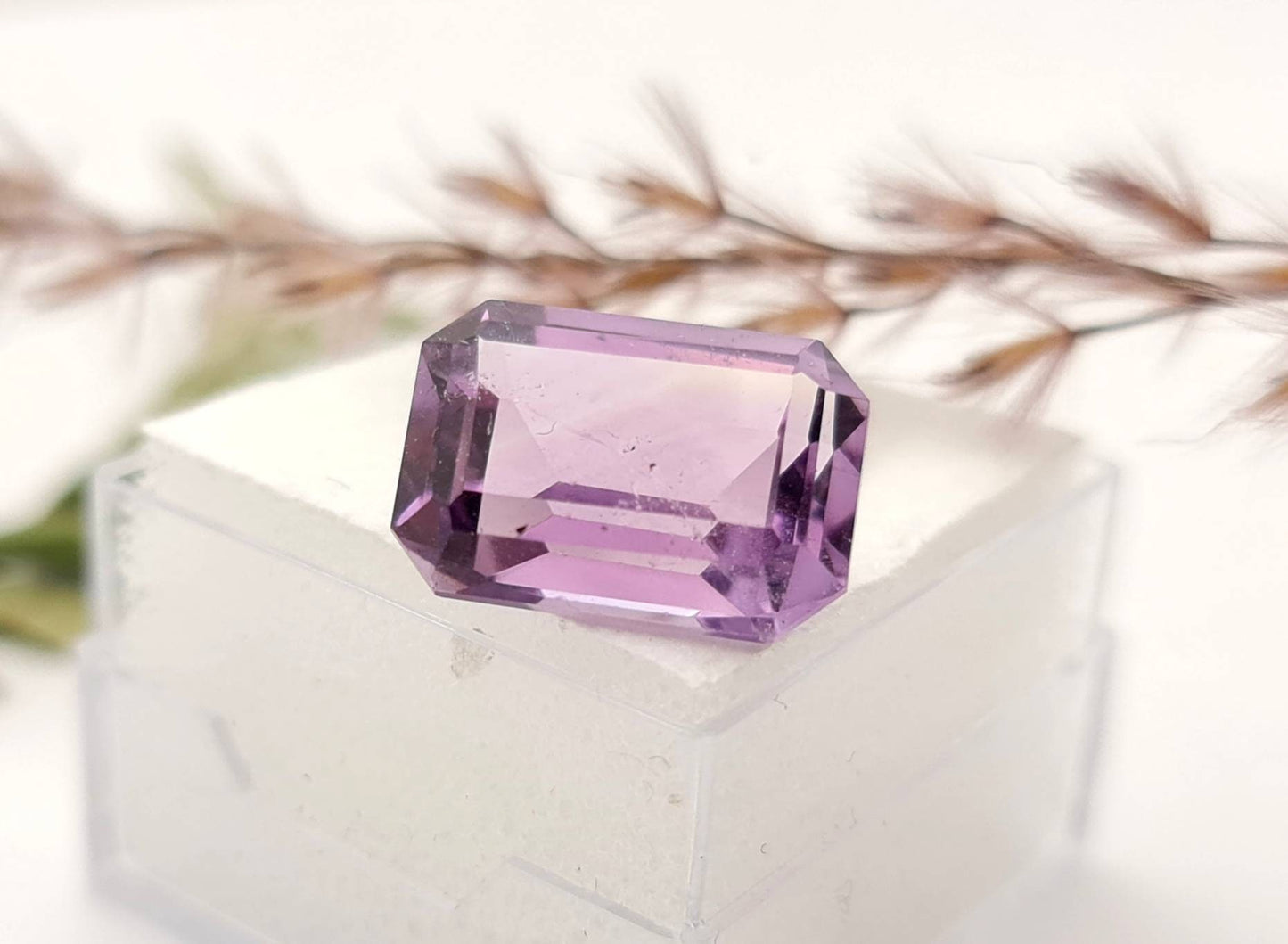 Echter facettierter Amethyst rechteck , violett lila 14,3x10,1mm 7,6ct (Nr.890)