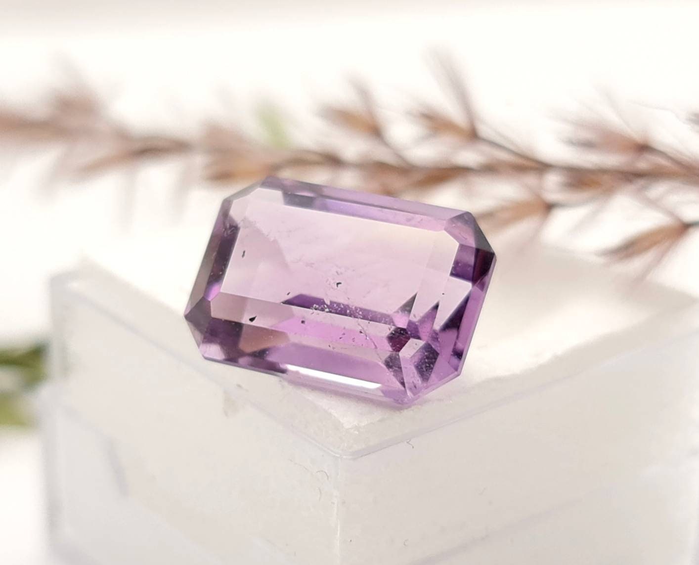 Echter facettierter Amethyst rechteck , violett lila 14,3x10,1mm 7,6ct (Nr.890)