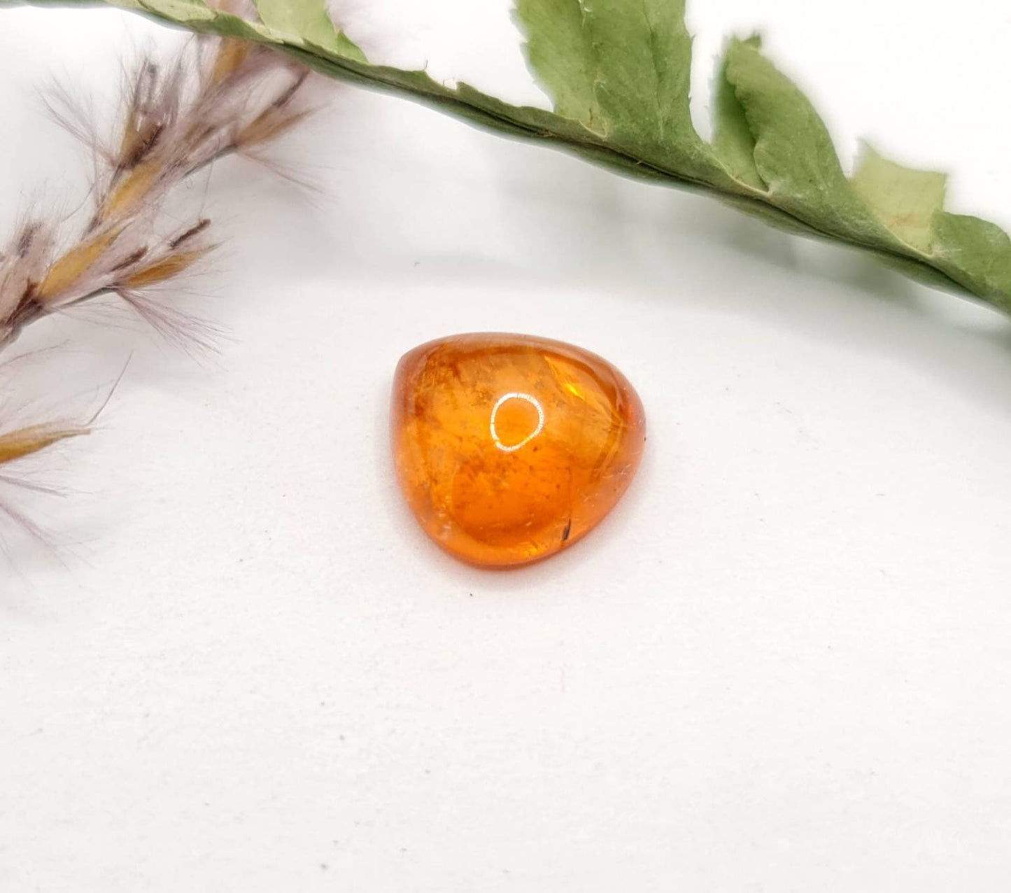 Orangefarbener Mandaringranat, dicker Tropfen, Spessartin Cabochon 10x10mm 4,7ct (Nr.553)