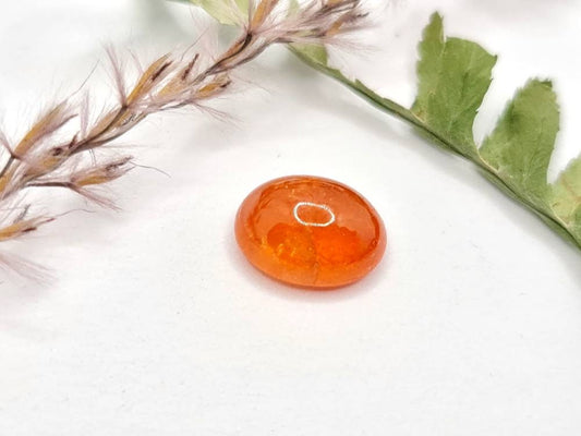 Ovales orangefarbenes Mandaringranat Cabochon Spessartin 11,7x8,55mm 4,98ct (Nr.555)