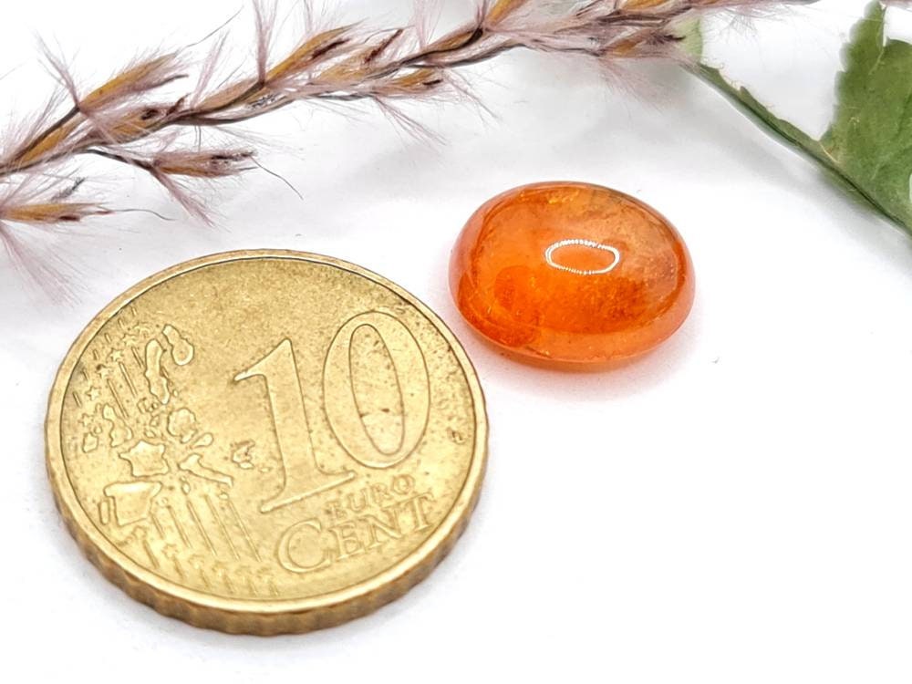 Ovales orangefarbenes Maandaringranat Cabochon, Spessartin 11,5x9,6mm 7,29ct (Nr.556)