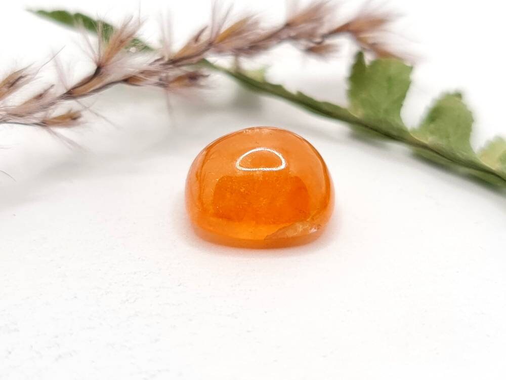 Rechteckiges orangefarbenes Mandaringranat Cabochon Spessartin 11,8x10,7mm 9,89ct (Nr.560)