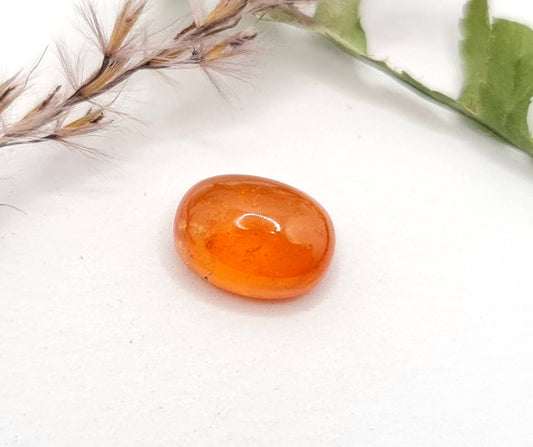 Ovales orangefarbenes Mandaringranat Cabochon Spessartin 10,8x8,2mm 5,4ct (Nr.562)