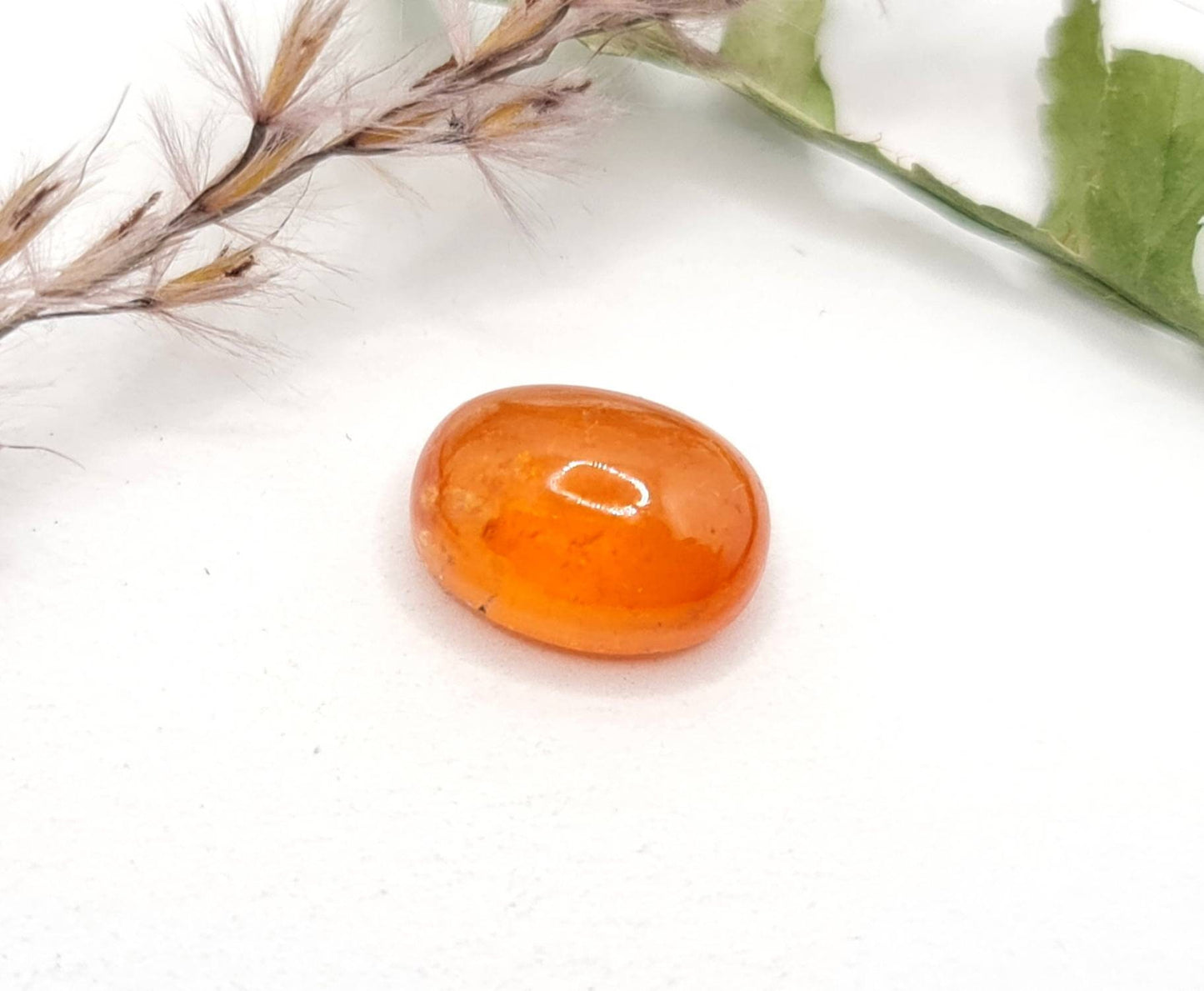 Ovales orangefarbenes Mandaringranat Cabochon Spessartin 10,8x8,2mm 5,4ct (Nr.562)