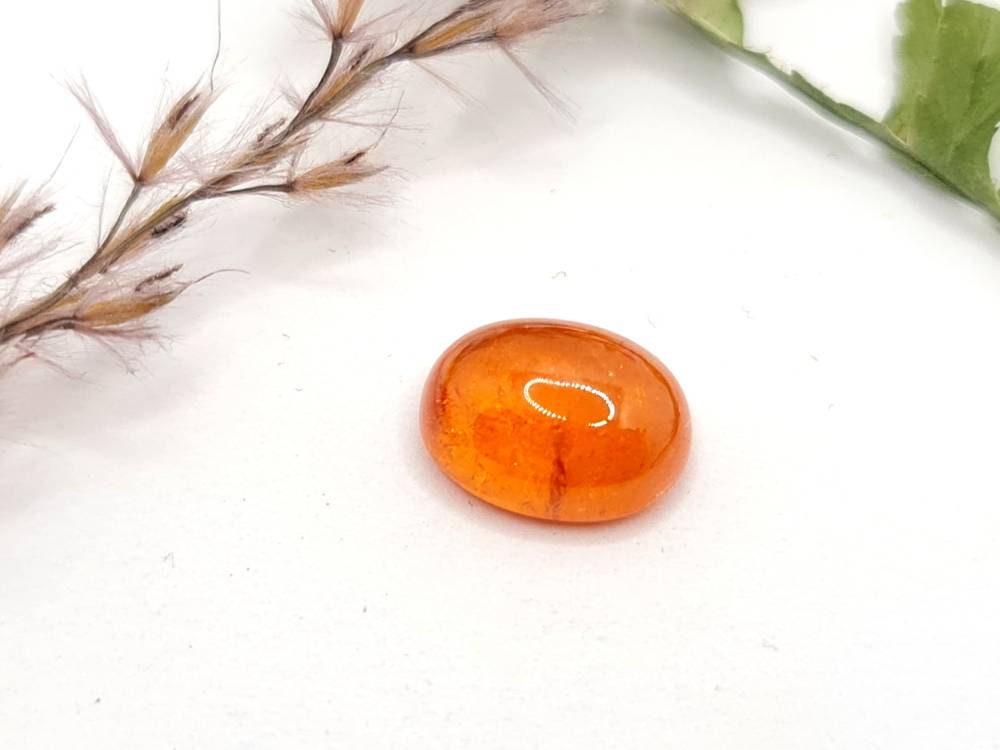 Ovaler orangefarbener Mandaringranat Spessartin 11,1x8,7mm 5,60ct (Nr.564)