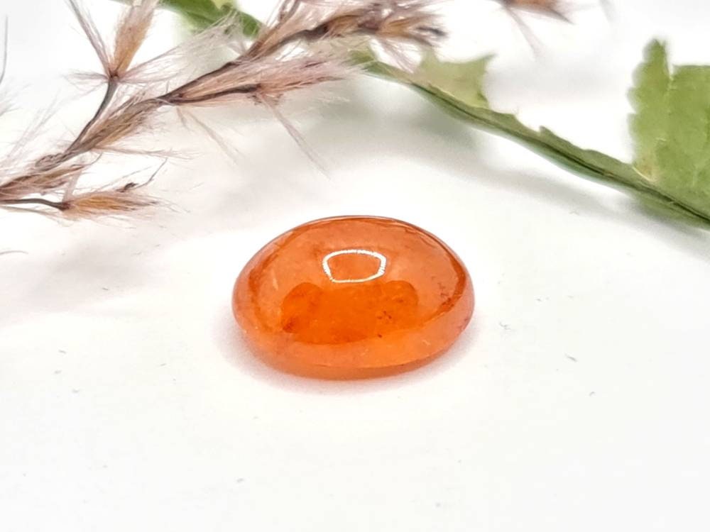 Ovales orangefarbenes Mandaringranat Cabochon Spessartin 10,8x8,3mm 4,99ct (Nr.565)