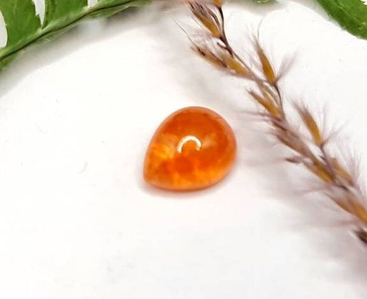 Orangefarbener Mandaringranat /Spessartin Tropfen Cabochon 11,5x9mm 6,42ct (Nr.339)