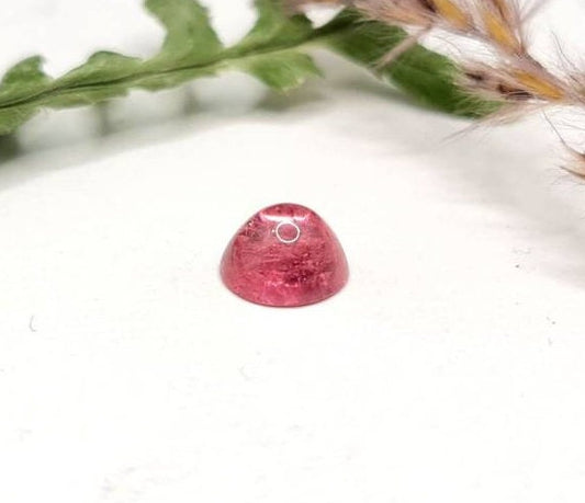 Pinkfarbener Turmalin, rundes Cabochon rosa 6,8mm 1,34ct (Nr.336)