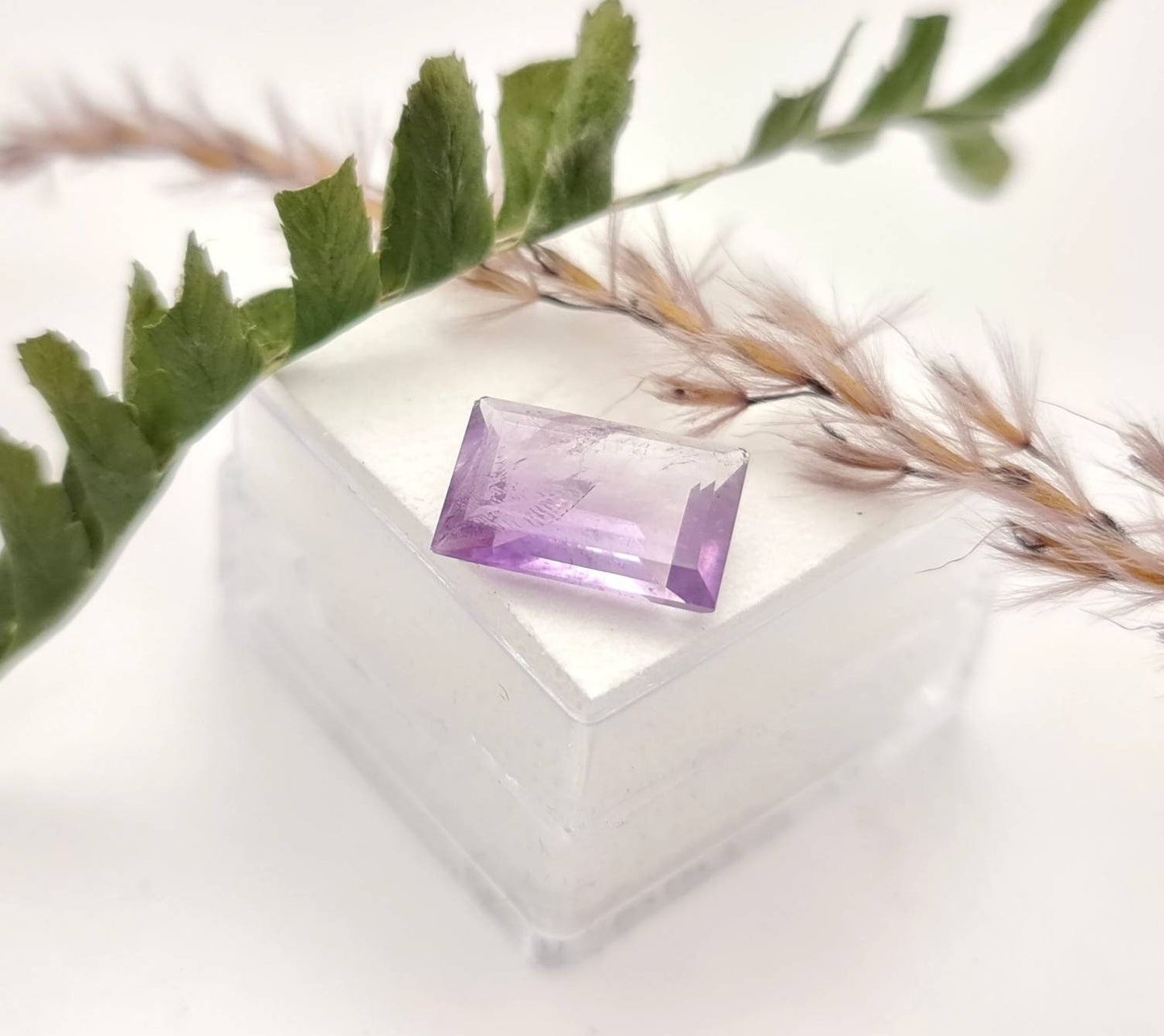 Echter facettierter Amethyst rechteck , violett lila 12x7,9mm 3,16ct (Nr.898)