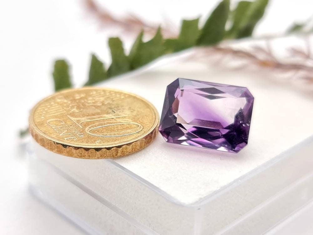 Echter facettierter Amethyst aus Brasilien Oktagon violett 13x10mm 7,25ct (Nr.900)