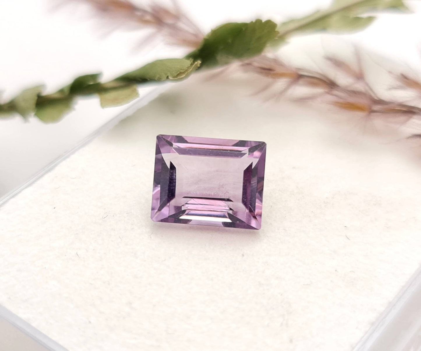 Echter facettierter Amethyst aus Brasilien rechteckig lila violett 9,9x 7,9mm 3,6ct (Nr.906)