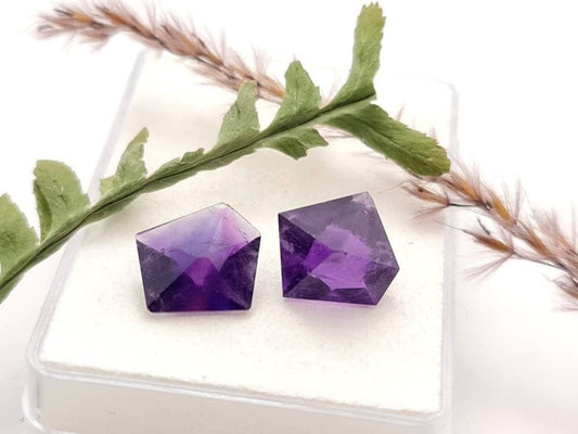 Echte facettierte Amethyst Spitzen Lot lila violett 2 Stück 7,9ct (Nr.919)