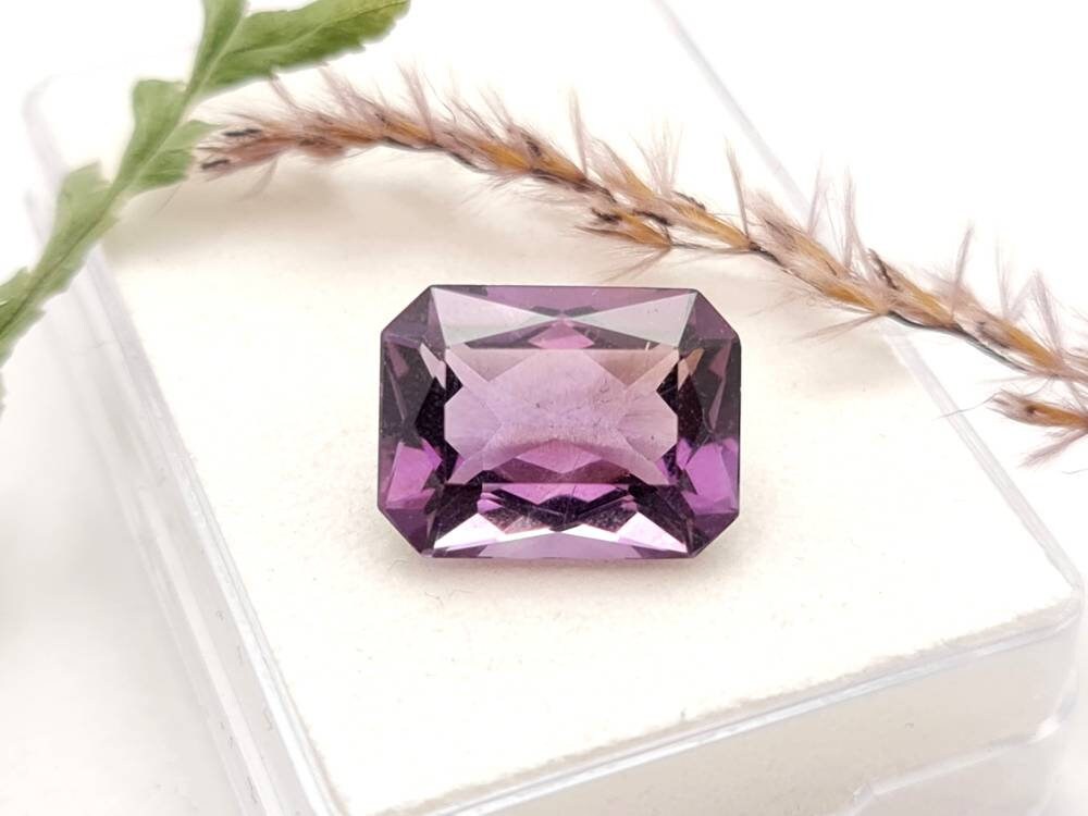 Echter facettierter Amethyst Oktagon lila violett 16x12,1mm 10,3ct (Nr.926)