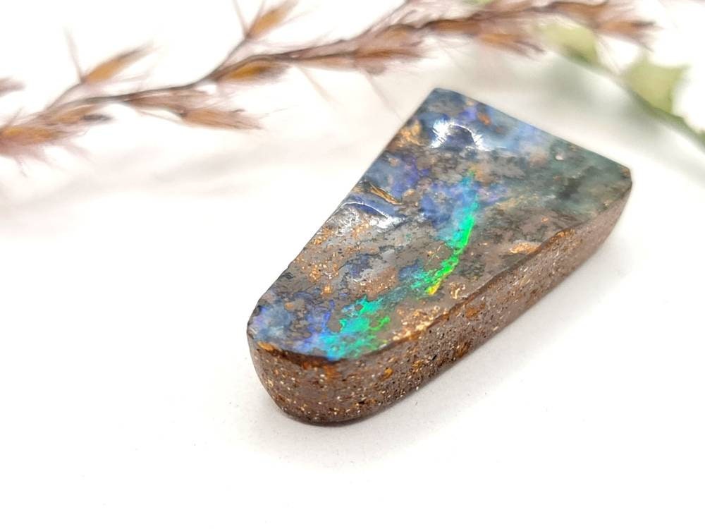 Echter natürlicher Boulderopal aus Australien mit schönem grün blauen Farbspiel 23x14mm 17,46ct (Nr.568)