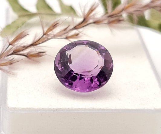 Echter violetter Amethyst rund facettiert 12,8mm 7,1ct (Nr 937)