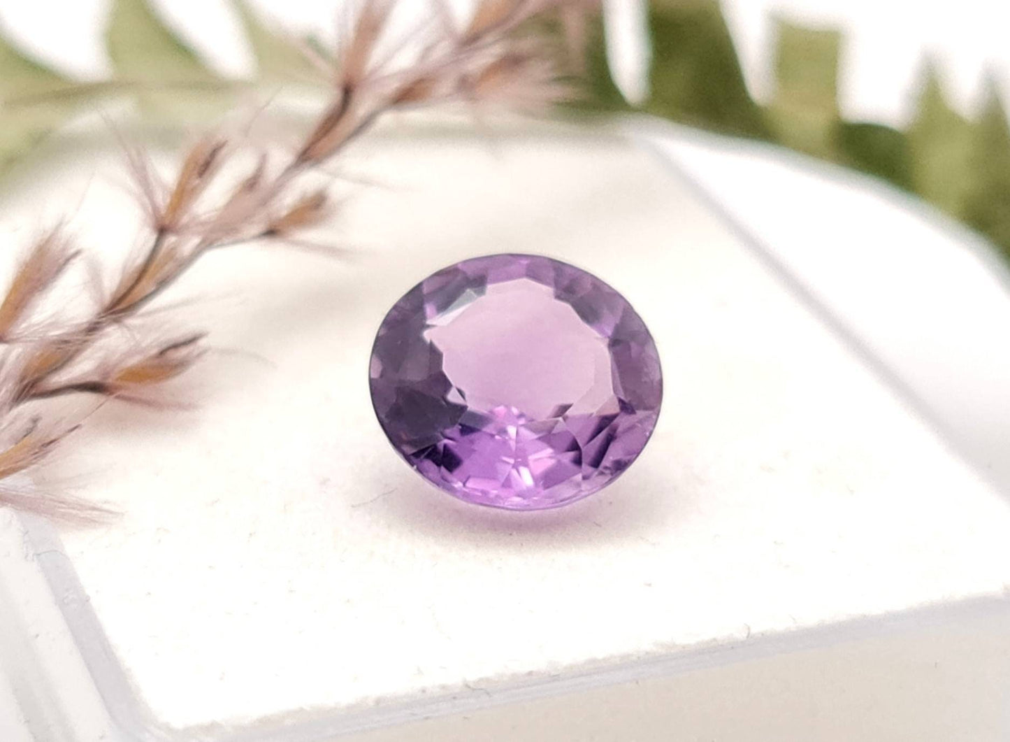 Echter violetter Amethyst rund facettiert 10,6mm 3,8ct (Nr.938)