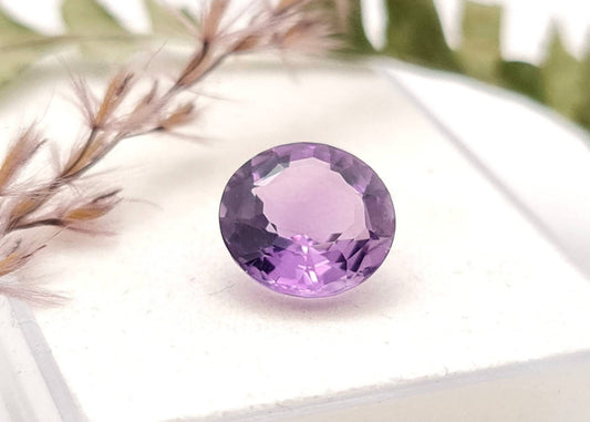 Echter violetter Amethyst rund facettiert 10,6mm 3,8ct (Nr.938)