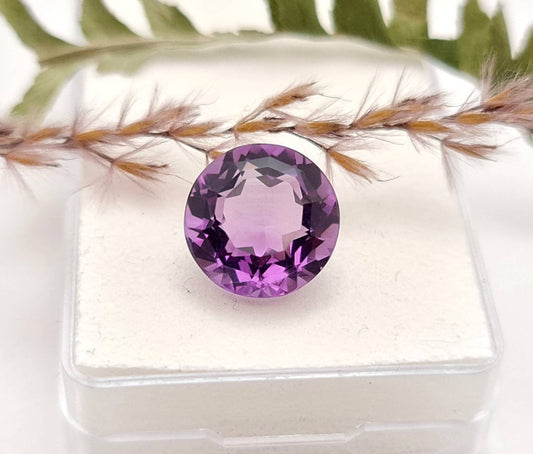 Echter violetter Amethyst rund facettiert lila 12,8mm 7,6ct (Nr.985)