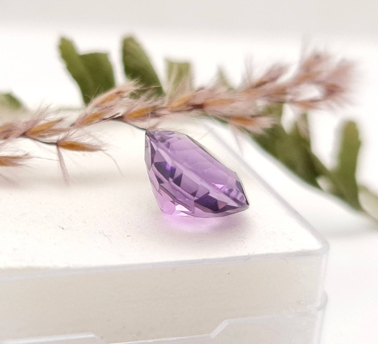 Echter violetter Amethyst rund facettiert lila 13,1mm 7,2ct (Nr.989)