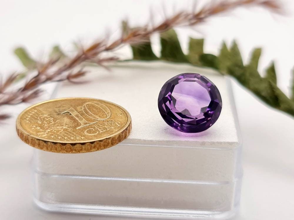 Echter violetter Amethyst rund facettiert lila 11mm 6ct (Nr.999)