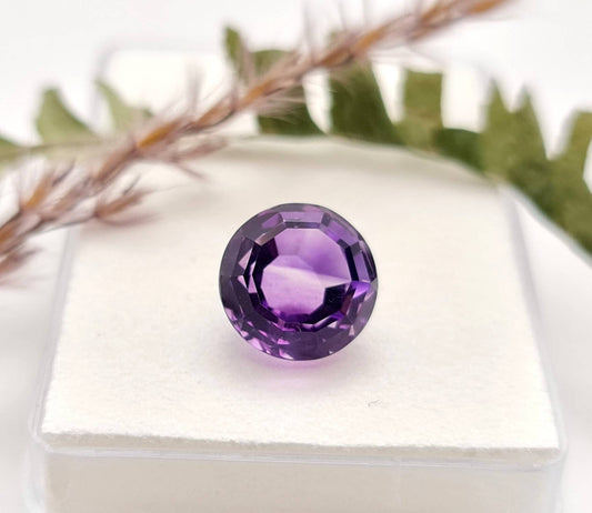 Echter violetter Amethyst rund facettiert lila 11mm 6ct (Nr.999)