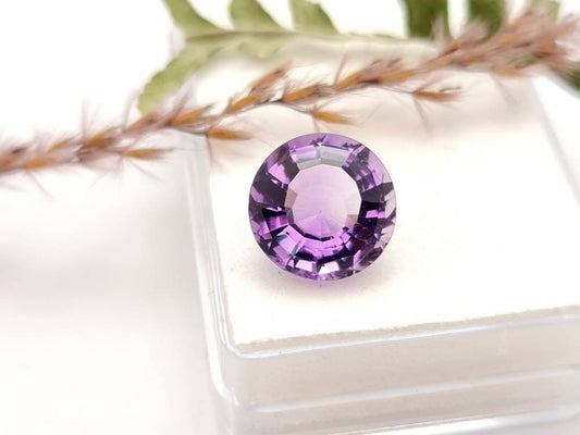 Echter violetter Amethyst rund facettiert lila 13mm 7,9ct (Nr.1009)