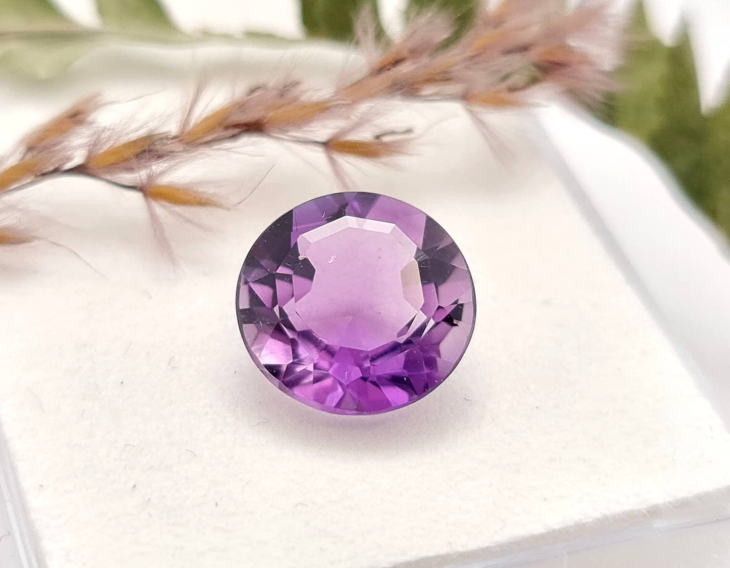 Echter violetter Amethyst rund facettiert lila 11,6mm 4,8ct (Nr.1011)