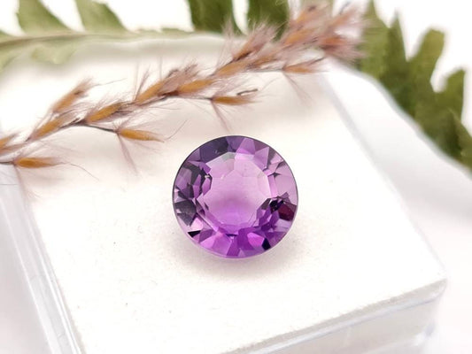 Echter violetter Amethyst rund facettiert lila 11,6mm 4,8ct (Nr.1011)