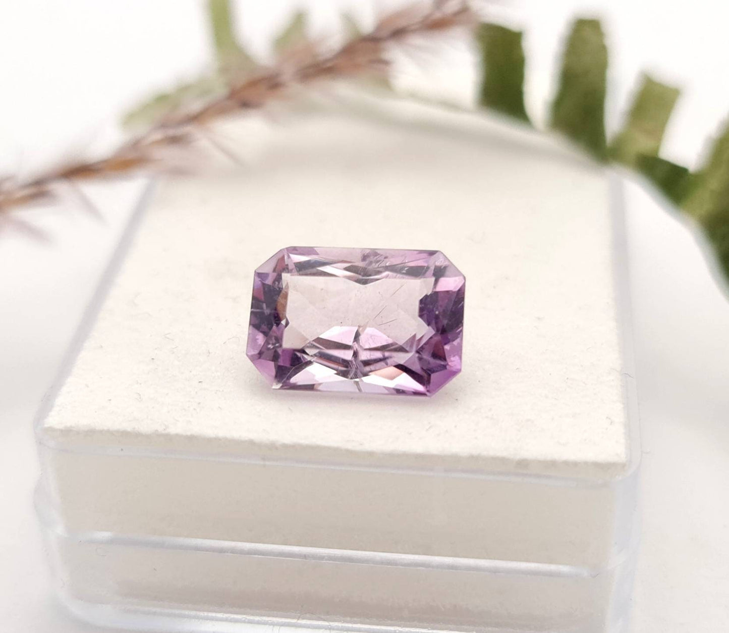 Echter facettierter Amethyst lila violett oktagon 12,8x9mm 4,74ct (Nr.1018)