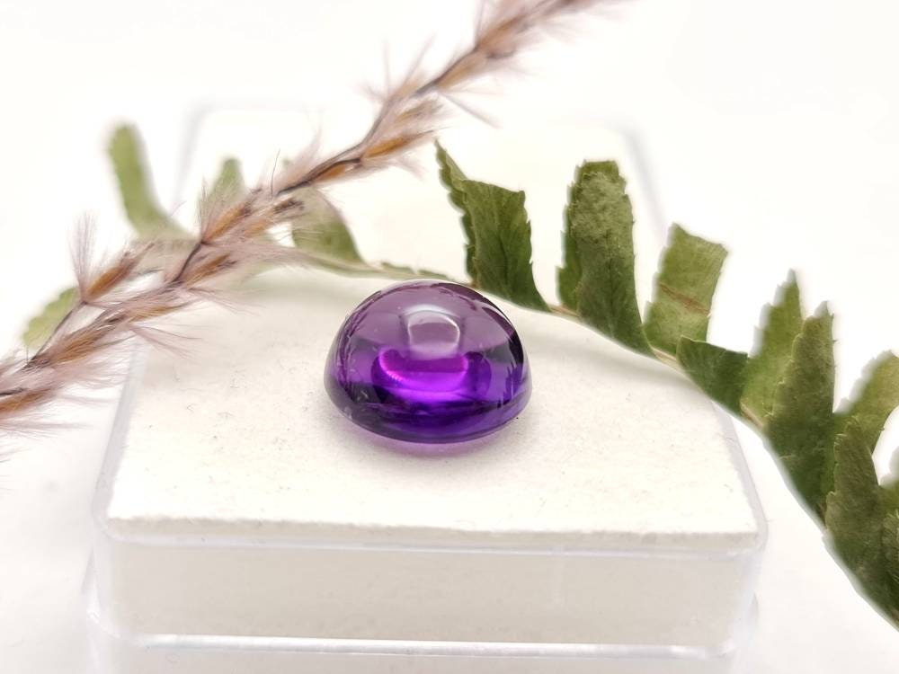 Echter violetter Amethyst Cabochon rund lila 12mm 7,12ct (Nr.1021)