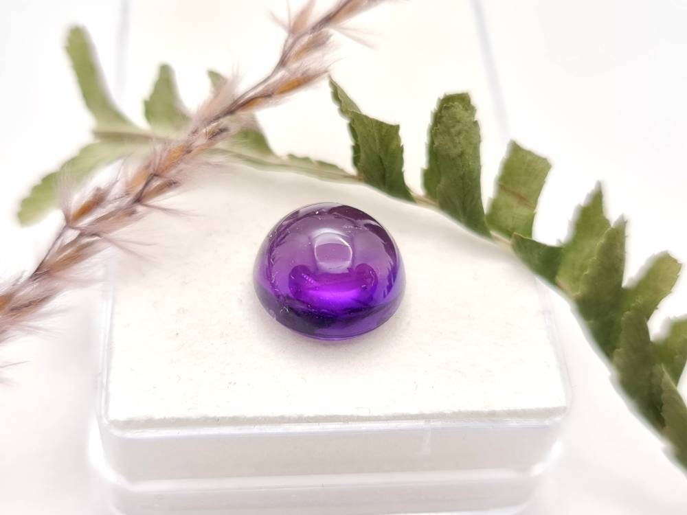 Echter violetter Amethyst Cabochon rund lila 12mm 7,12ct (Nr.1021)