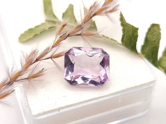 Echter facettierter Amethyst lila violett oktagon 11,8x10,2mm 4,97ct (Nr.1025)