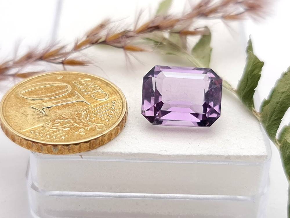 Echter facettierter Amethyst lila violett oktagon 12x9,6mm 5,3ct (Nr.1027)