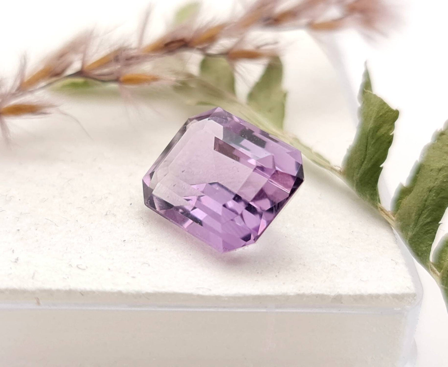 Echter facettierter Amethyst lila violett oktagon 12x9,6mm 5,3ct (Nr.1027)