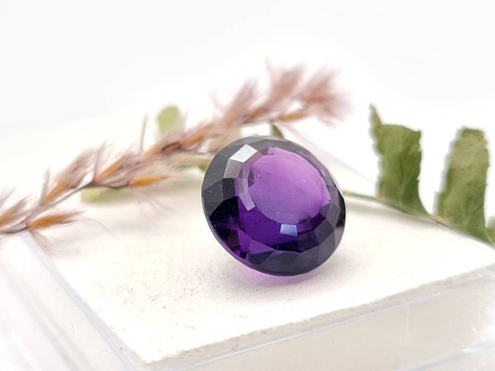 Echter facettierter Amethyst lila violett rund 13,2mm 9,14ct (Nr.1029)
