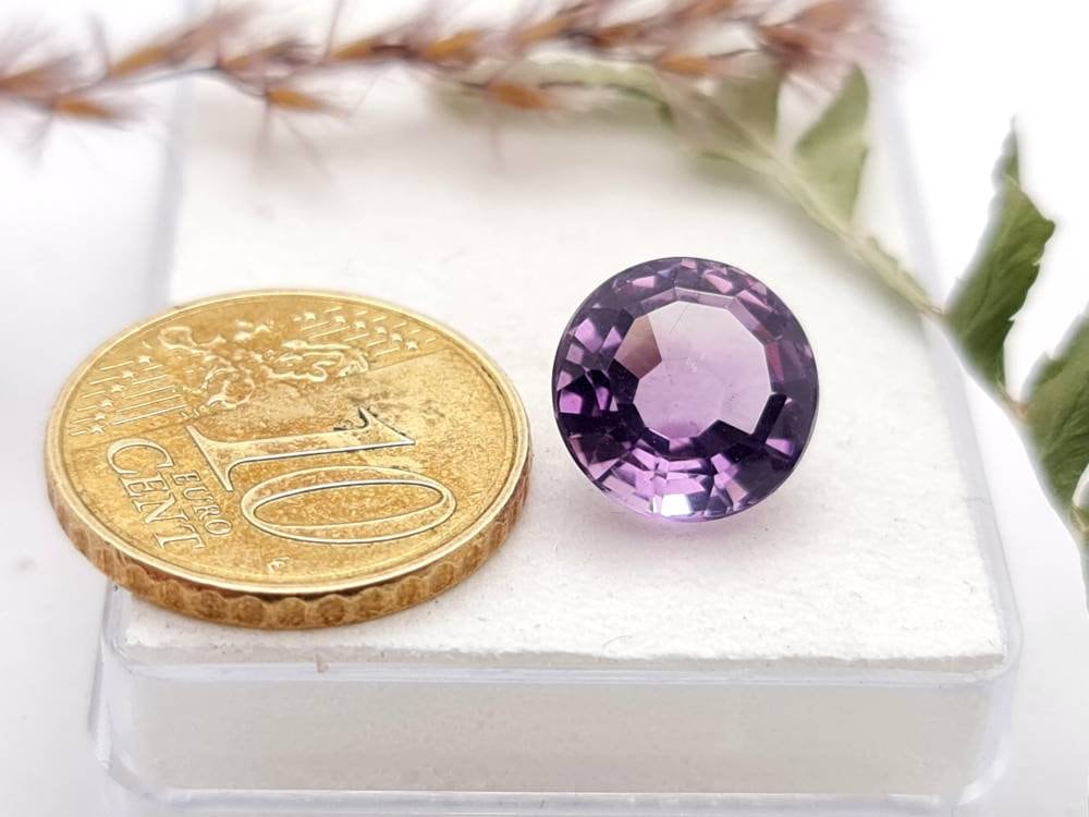 Echter facettierter Amethyst lila violett 10,8mm 4,8ct (Nr.1033)