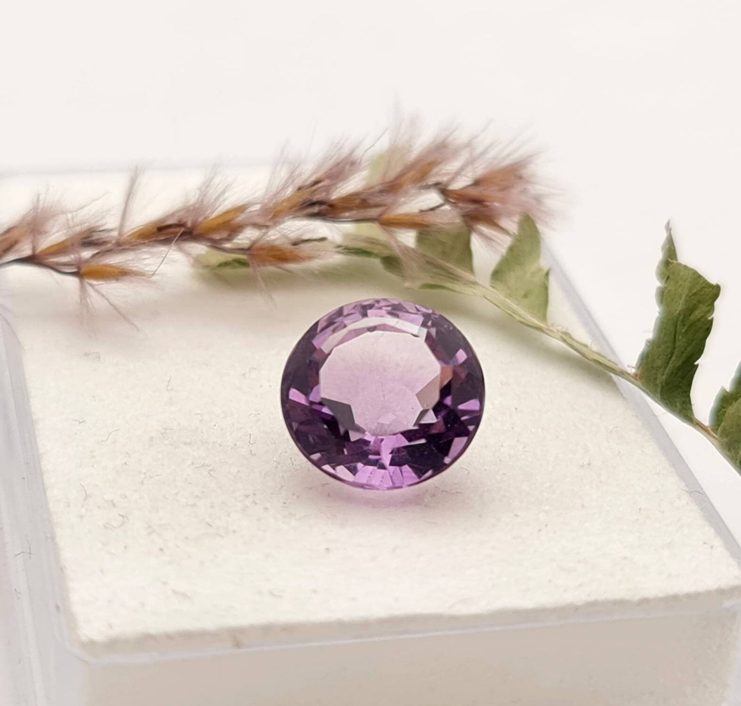 Echter facettierter Amethyst lila violett 10,8mm 4,8ct (Nr.1033)