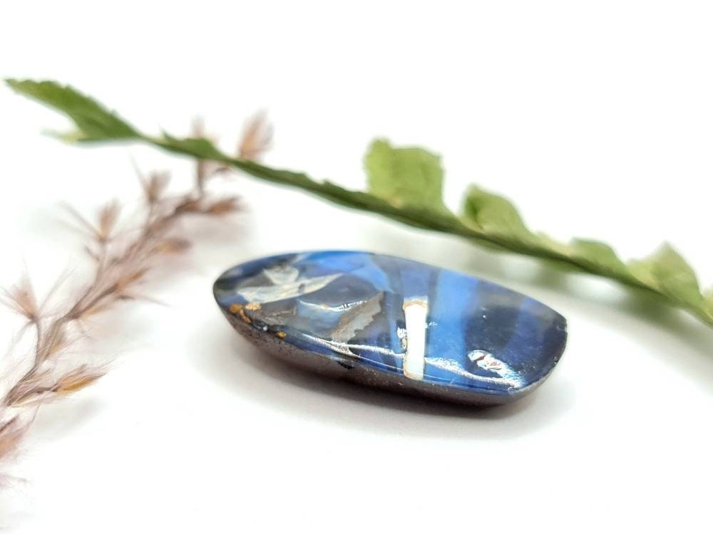 Apart gestreifter Boulderopal blau weiß 24,3x12,1mm 14,87ct (Nr.624)