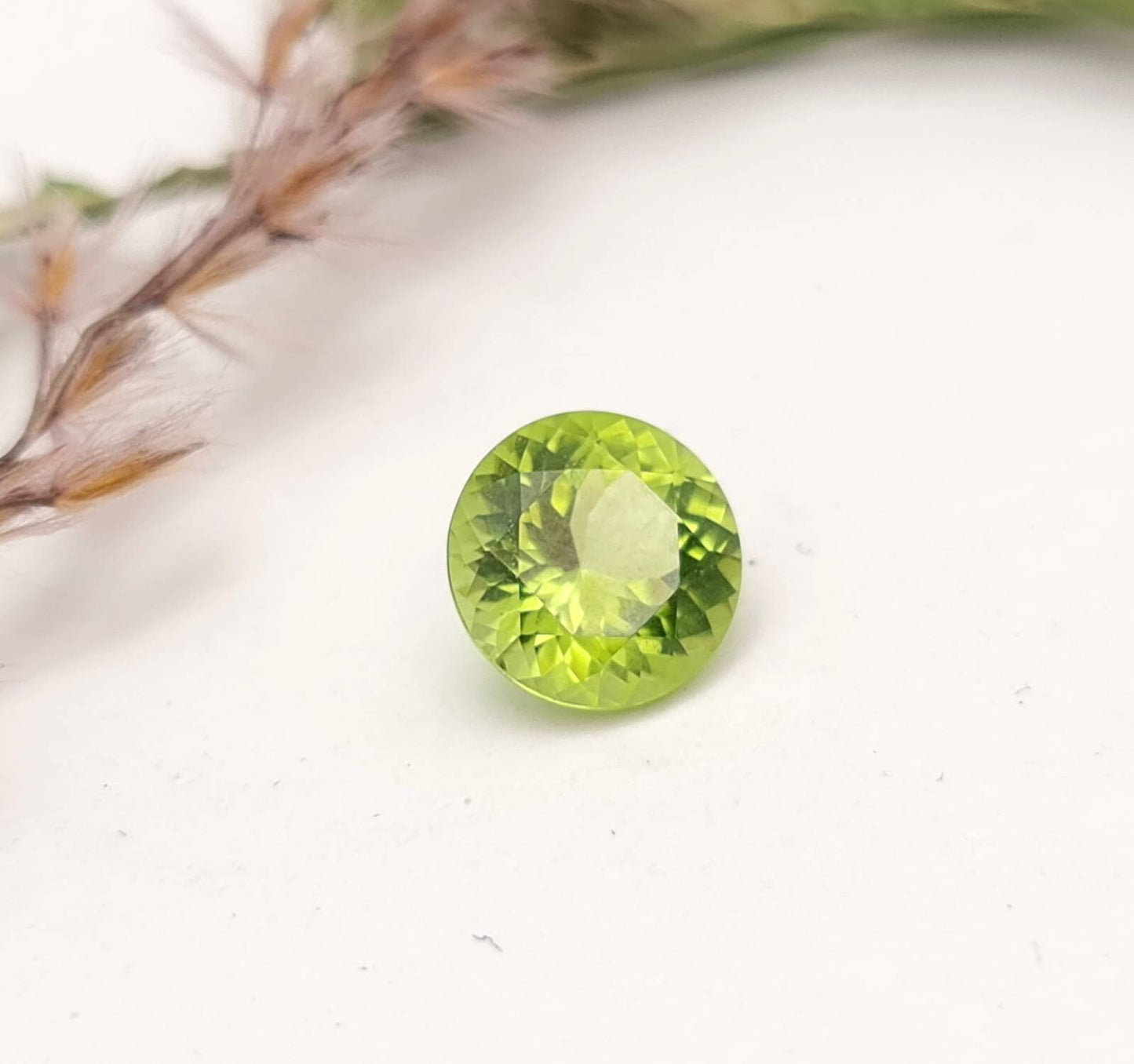 Echter grüner Peridot facettiert rund 8mm (Nr.1066)