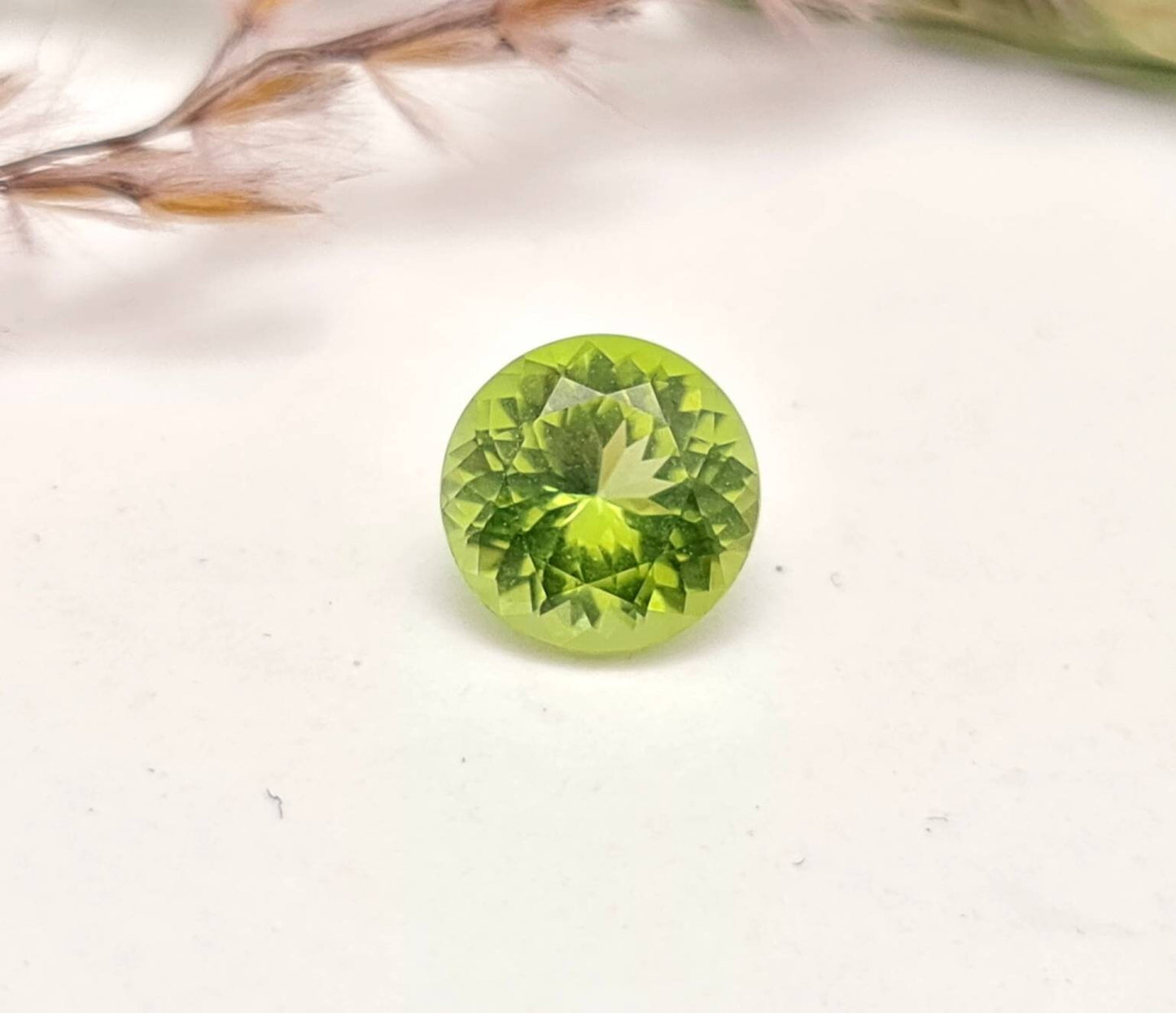 Echter grüner Peridot facettiert rund 8mm (Nr.1066)